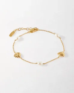 Edge of Ember Style | Bow Pearl Bracelet