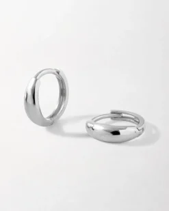 Edge of Ember Hoops | Style | Medium Classic Hoop Earrings - White Gold