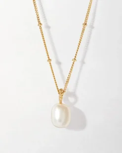 Edge of Ember Engravable | Engravable | Radiant Pearl Locket Necklace - Gold